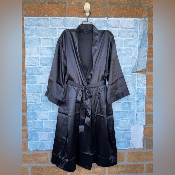 Pronovias Black Satin Robe one size - Picture 2 of 10
